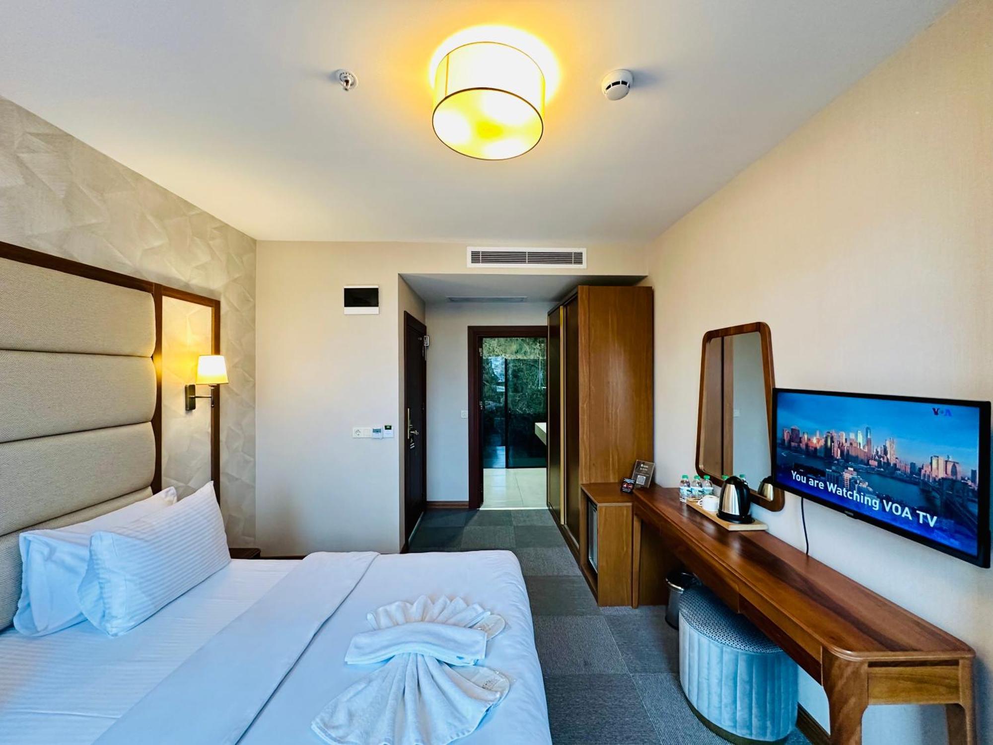 Istanbul Midpoint Hotel Екстер'єр фото